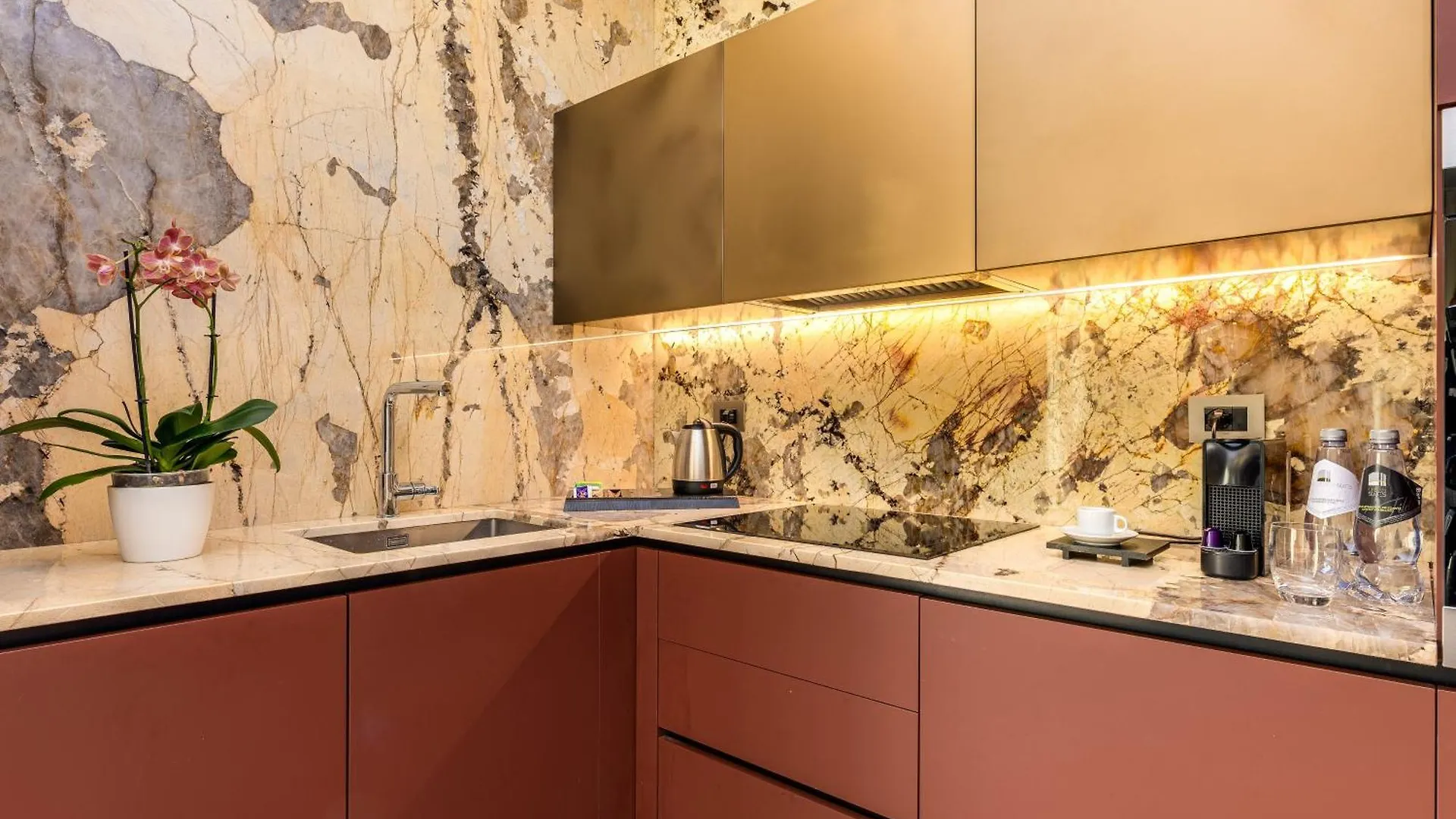Gasometer Urban Suites Рим 5*,  Италия